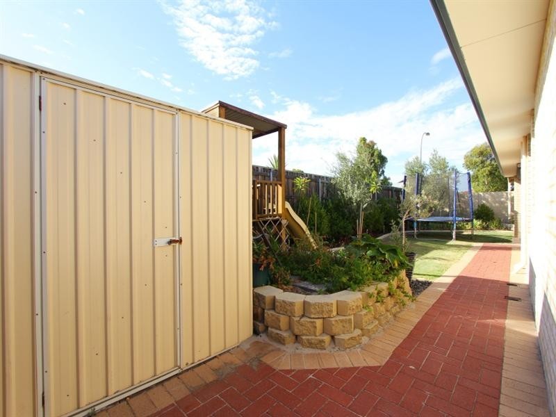 25 Farmaner Parkway, Ellenbrook WA 6069