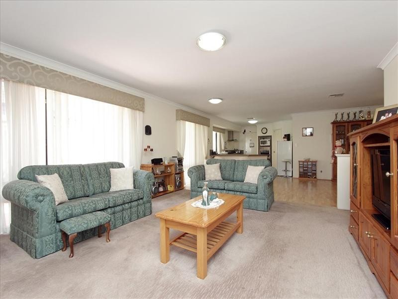 111 Granesse Drive, Ellenbrook WA 6069