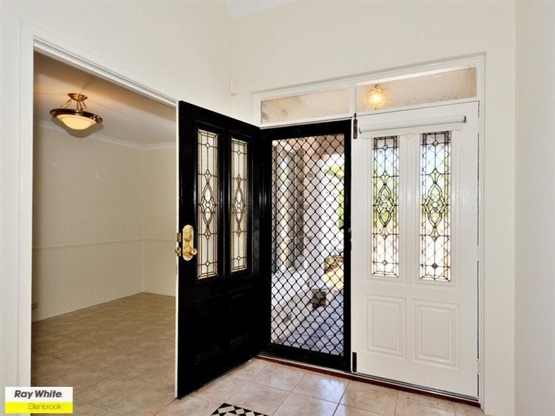 2 Merlot Court, The Vines WA 6069