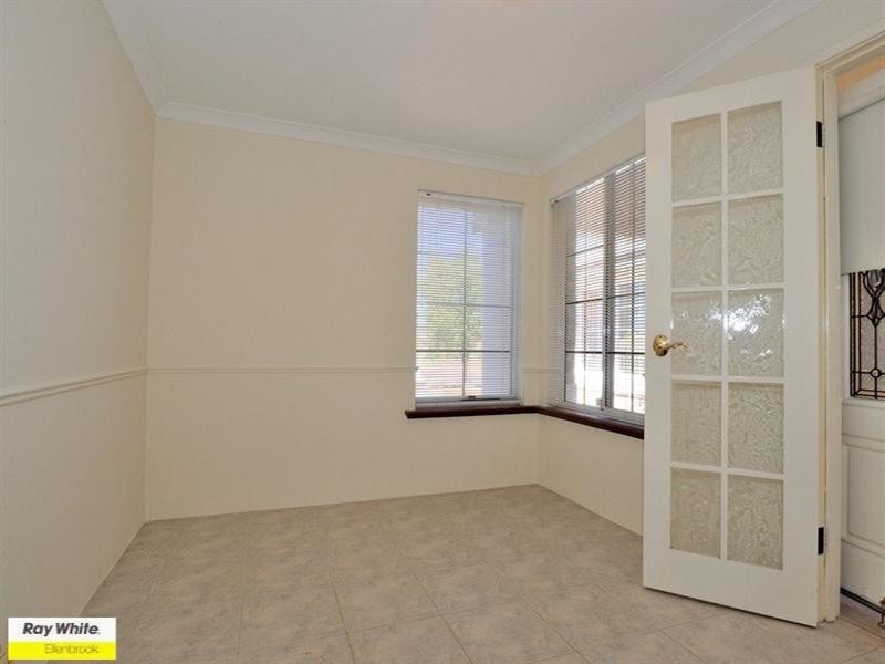 2 Merlot Court, The Vines WA 6069