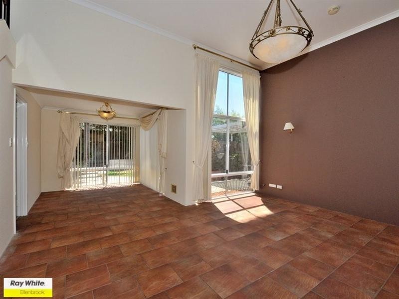 2 Merlot Court, The Vines WA 6069