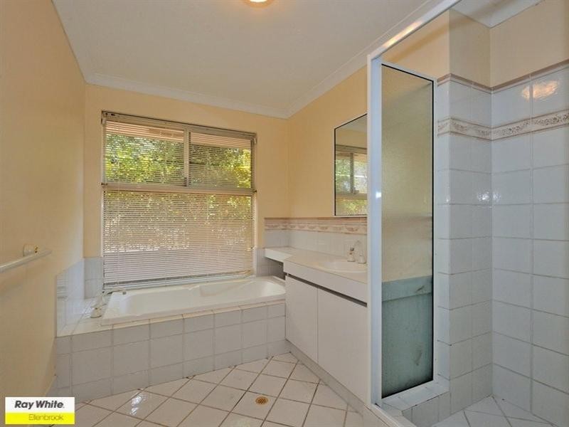 2 Merlot Court, The Vines WA 6069