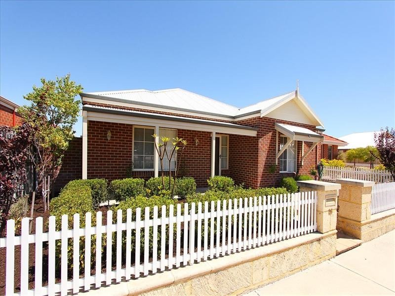 28 Brookmount Drive, Ellenbrook WA 6069