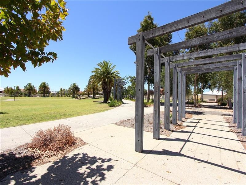 28 Brookmount Drive, Ellenbrook WA 6069