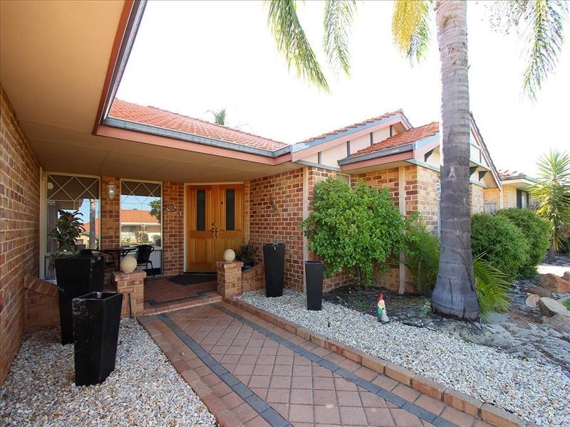 15 Pinea Turn, Ellenbrook WA 6069