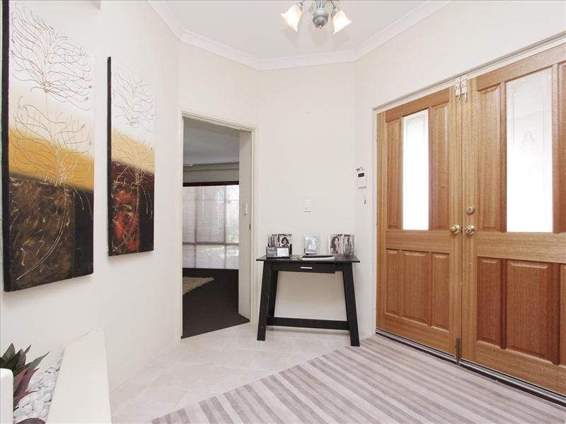 15 Pinea Turn, Ellenbrook WA 6069