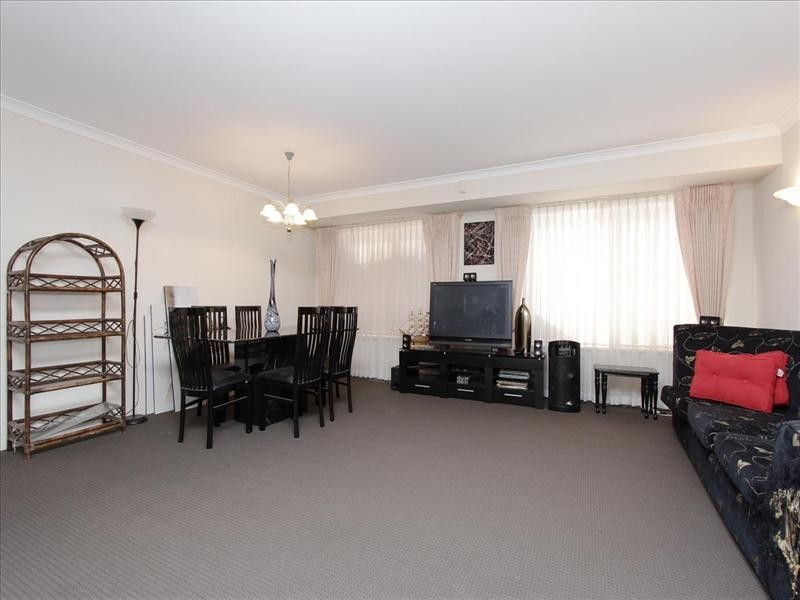 15 Pinea Turn, Ellenbrook WA 6069