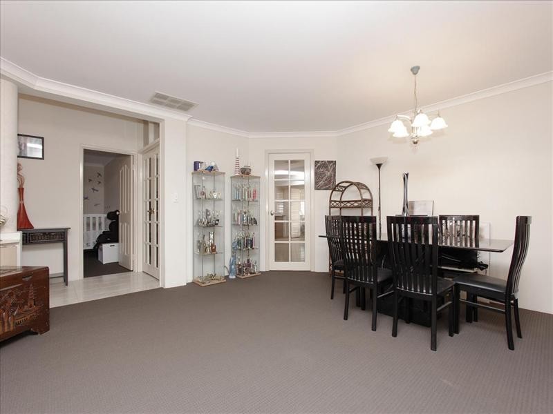 15 Pinea Turn, Ellenbrook WA 6069