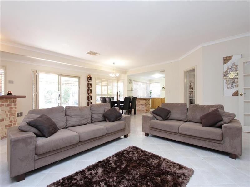 15 Pinea Turn, Ellenbrook WA 6069