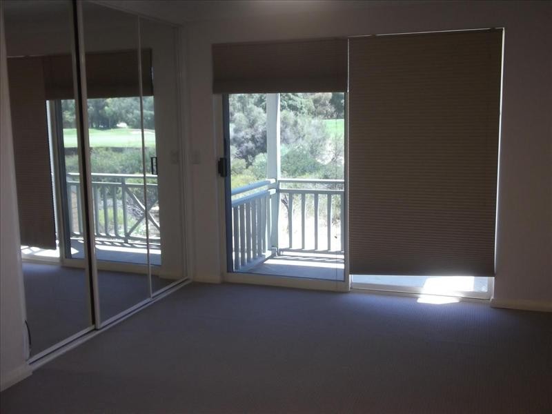 27 Lakefront Vista, The Vines WA 6069