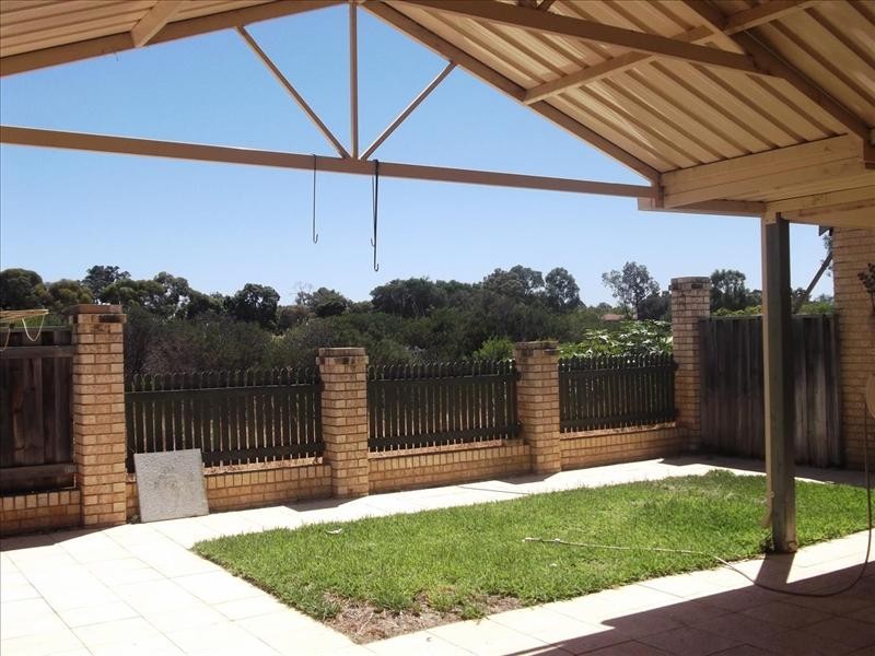 27 Lakefront Vista, The Vines WA 6069
