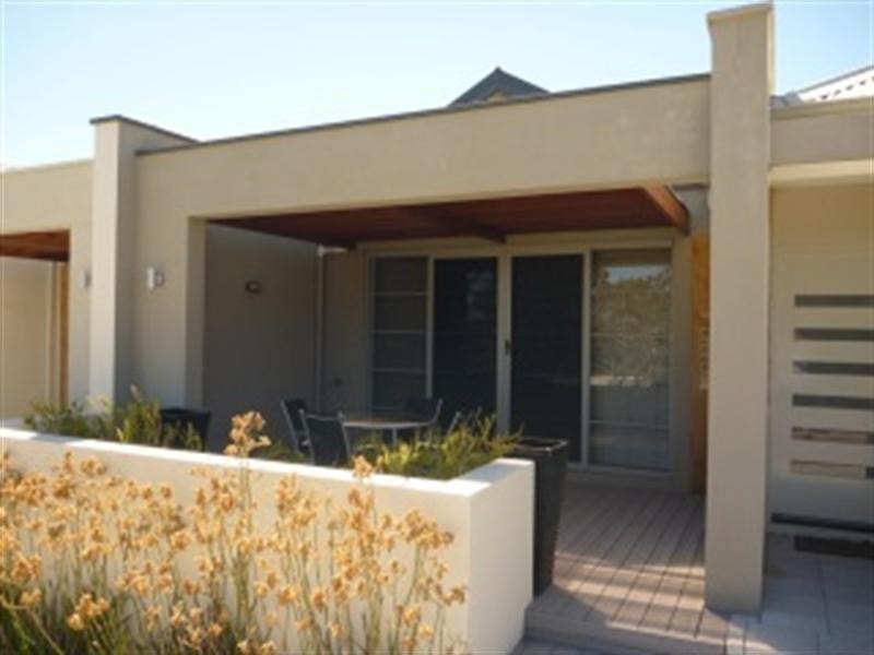 7 Liten Lane, Ellenbrook WA 6069