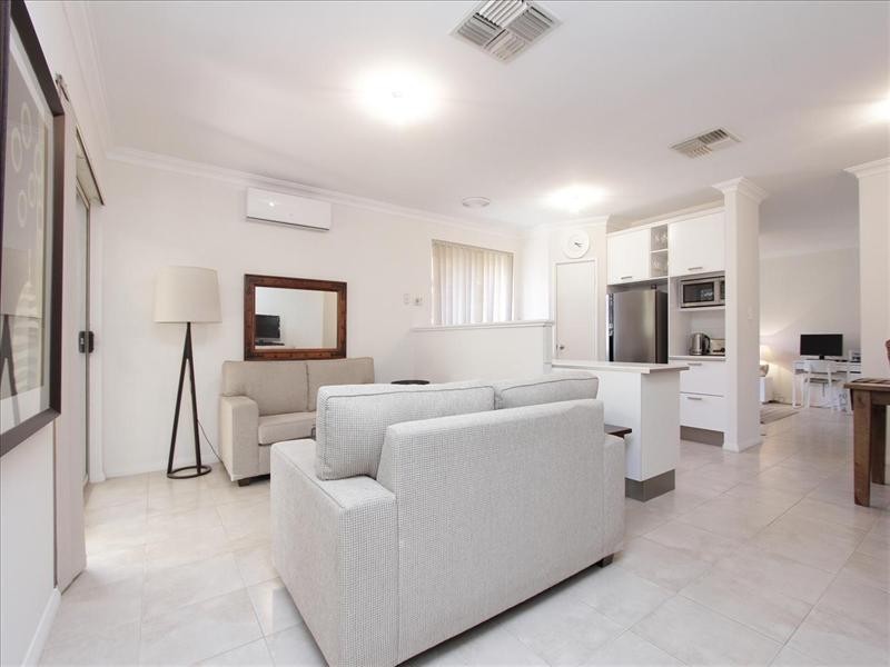 11 Solanum Court, Ellenbrook WA 6069