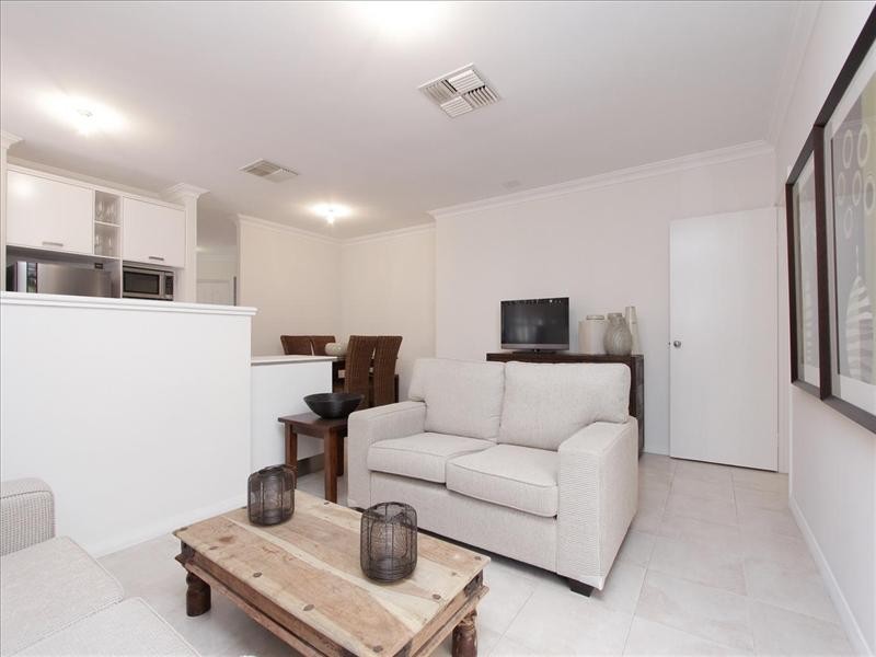 11 Solanum Court, Ellenbrook WA 6069