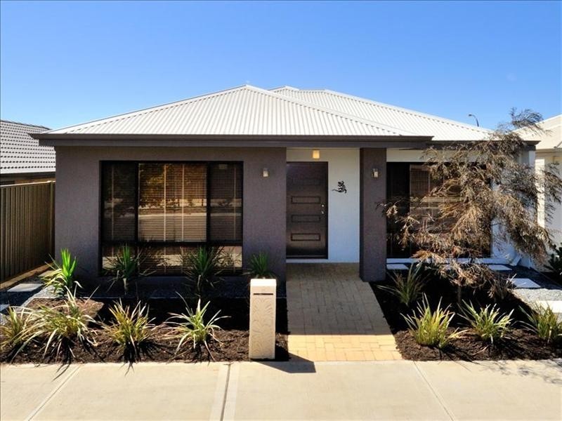 8 Tapioca Drive, Aveley WA 6069