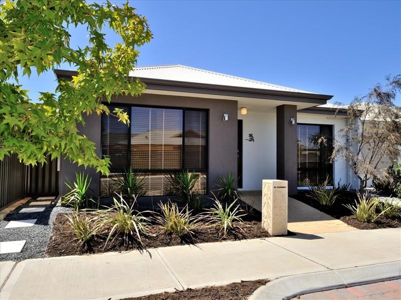 8 Tapioca Drive, Aveley WA 6069