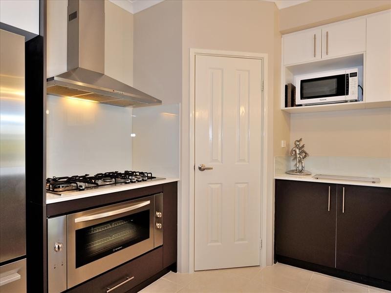 8 Tapioca Drive, Aveley WA 6069
