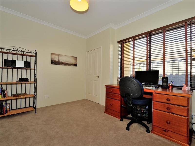 8 Tapioca Drive, Aveley WA 6069