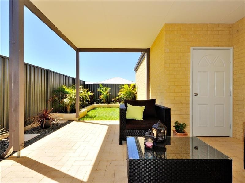 8 Tapioca Drive, Aveley WA 6069