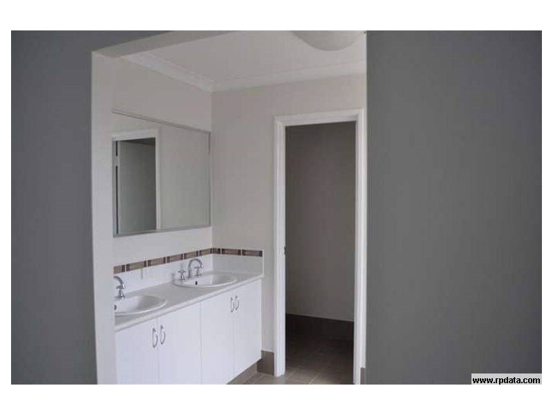 3 Barclay Way, Aveley WA 6069