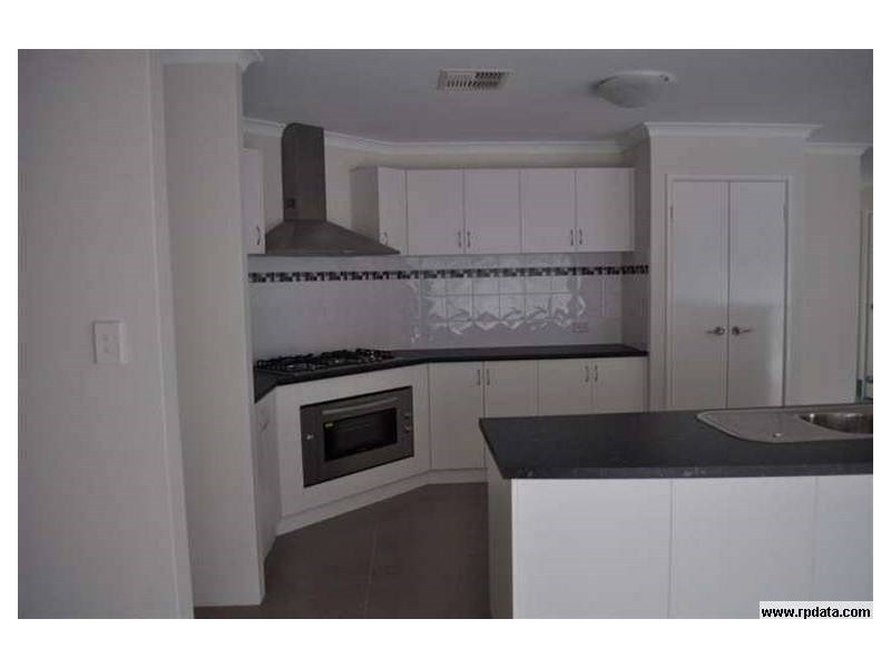 3 Barclay Way, Aveley WA 6069