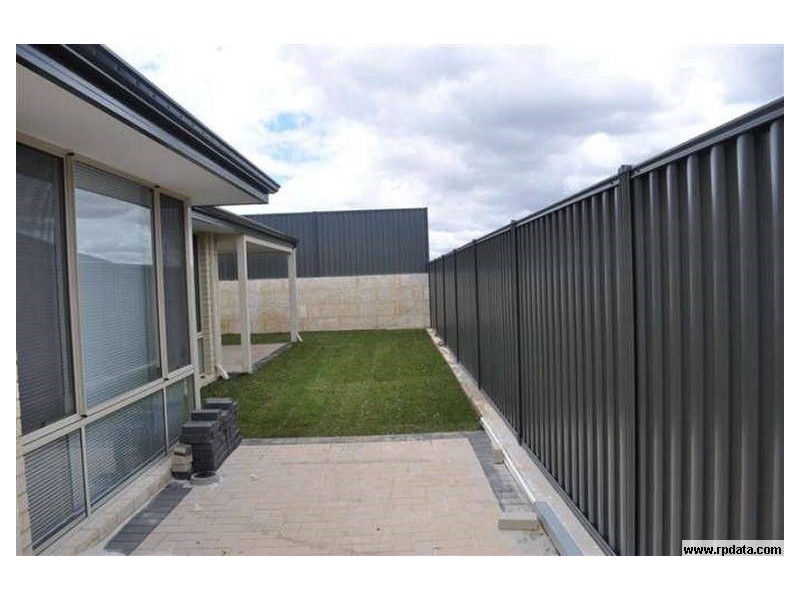 3 Barclay Way, Aveley WA 6069