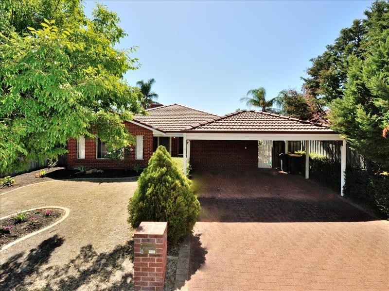6 Tanami Circle, Ellenbrook WA 6069