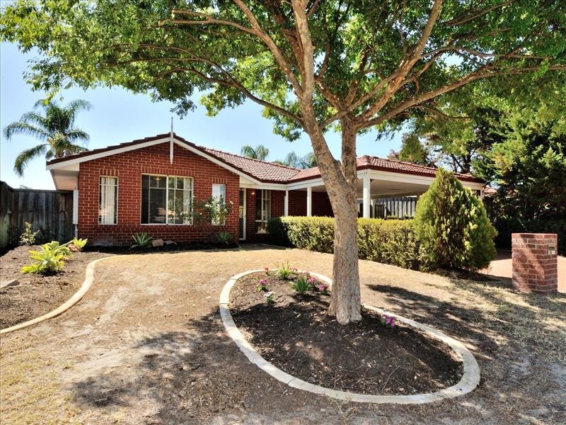 6 Tanami Circle, Ellenbrook WA 6069