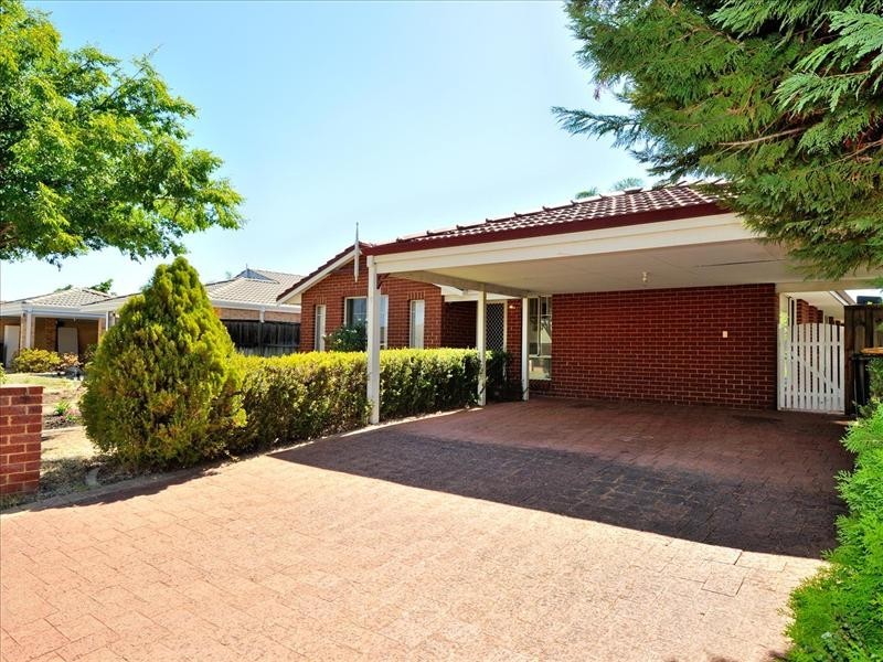 6 Tanami Circle, Ellenbrook WA 6069
