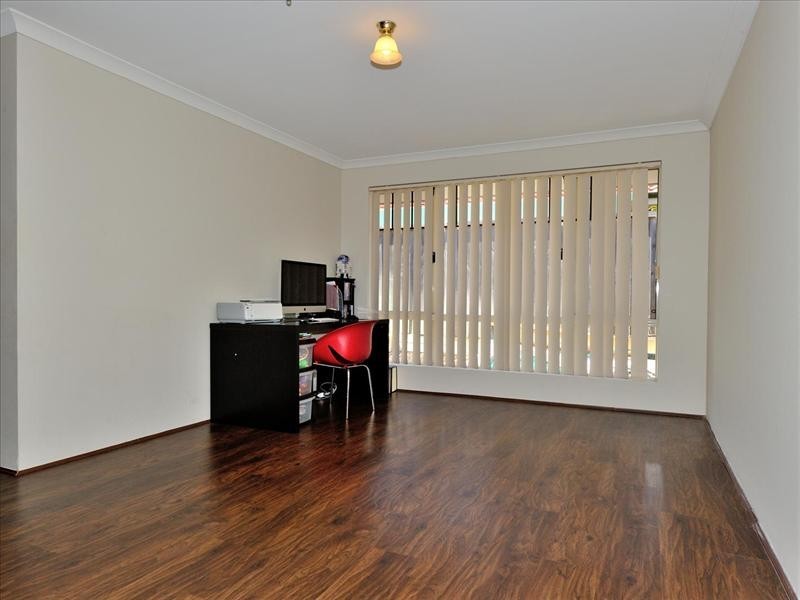 6 Tanami Circle, Ellenbrook WA 6069