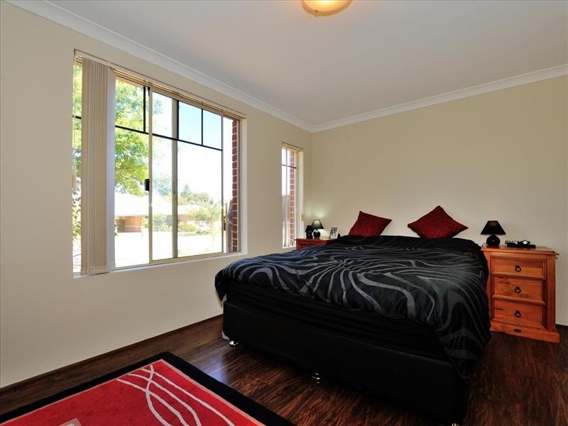 6 Tanami Circle, Ellenbrook WA 6069