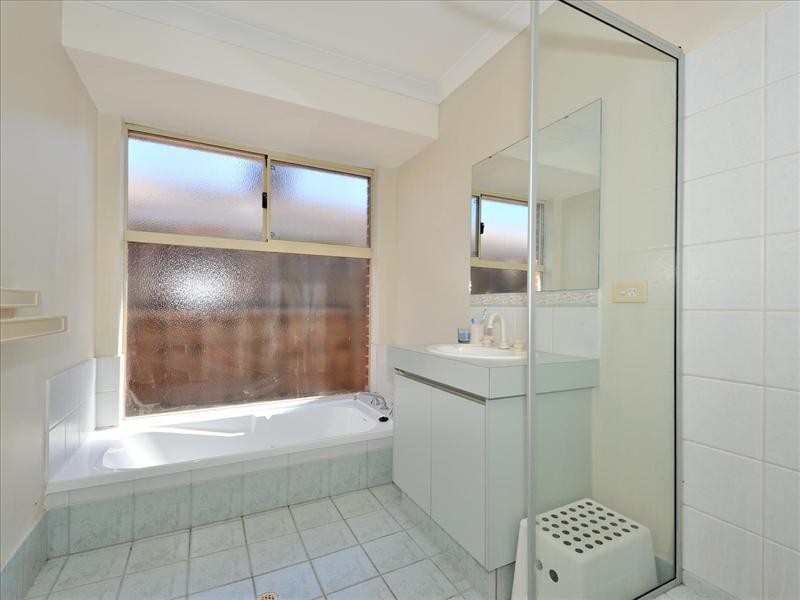 6 Tanami Circle, Ellenbrook WA 6069
