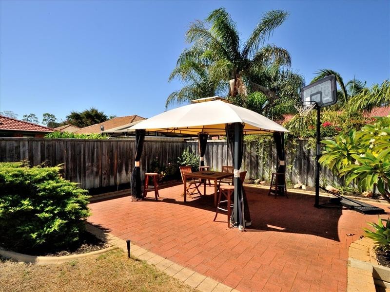 6 Tanami Circle, Ellenbrook WA 6069