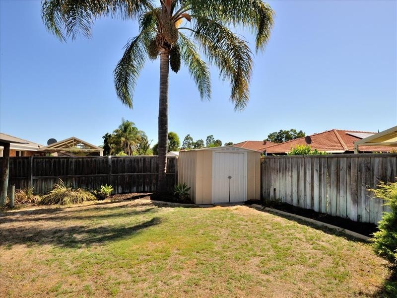6 Tanami Circle, Ellenbrook WA 6069
