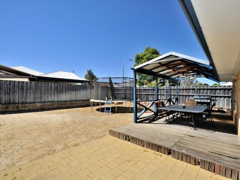 2 Winderie Crescent, Ellenbrook WA 6069