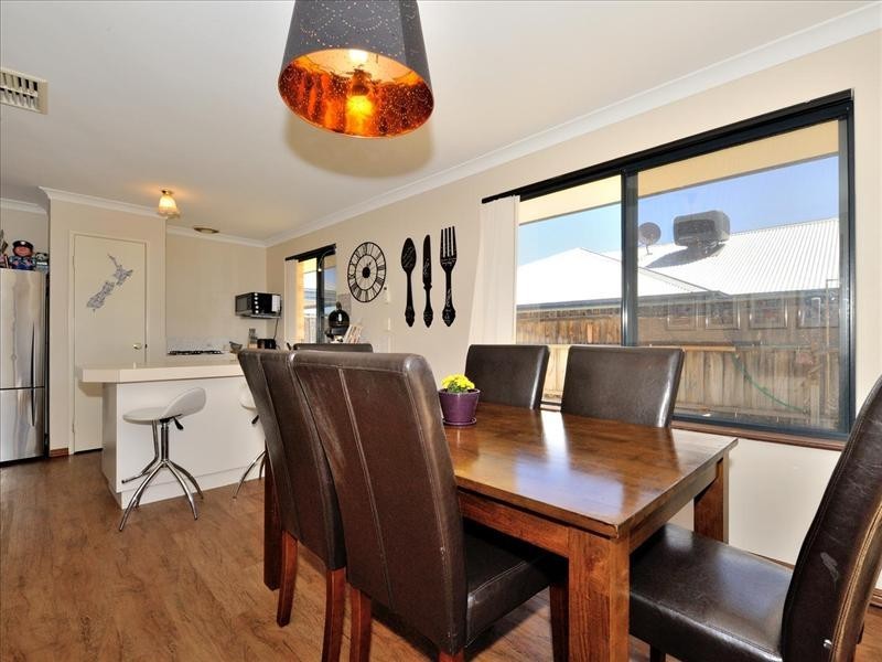 2 Winderie Crescent, Ellenbrook WA 6069