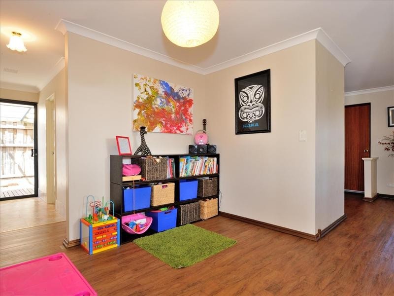 2 Winderie Crescent, Ellenbrook WA 6069