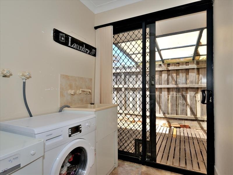 2 Winderie Crescent, Ellenbrook WA 6069