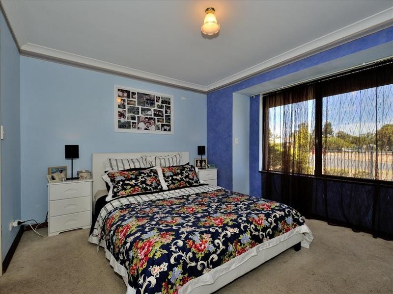 2 Winderie Crescent, Ellenbrook WA 6069