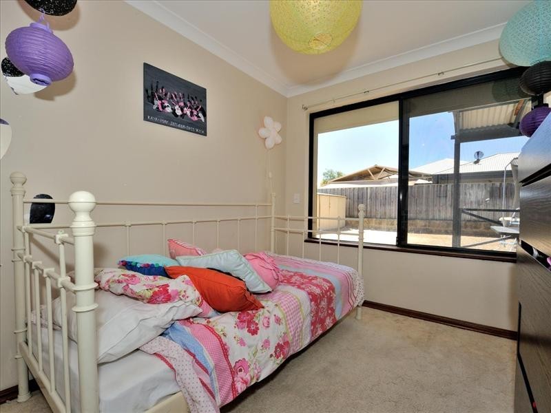 2 Winderie Crescent, Ellenbrook WA 6069