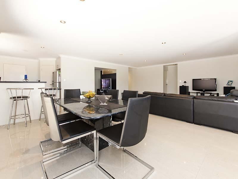 11 Starke Turn, Ellenbrook WA 6069