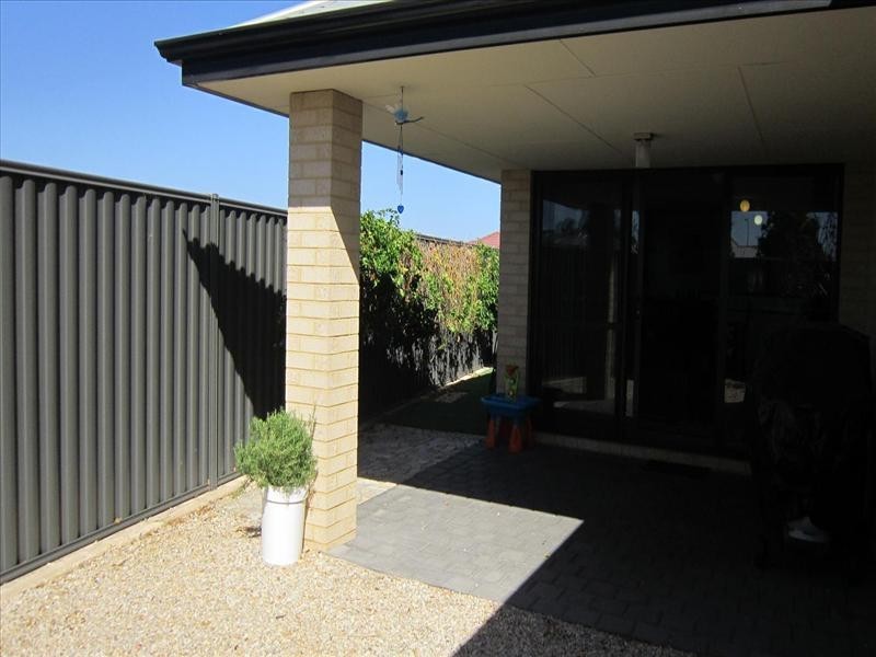 6 Marden Grange, Aveley WA 6069