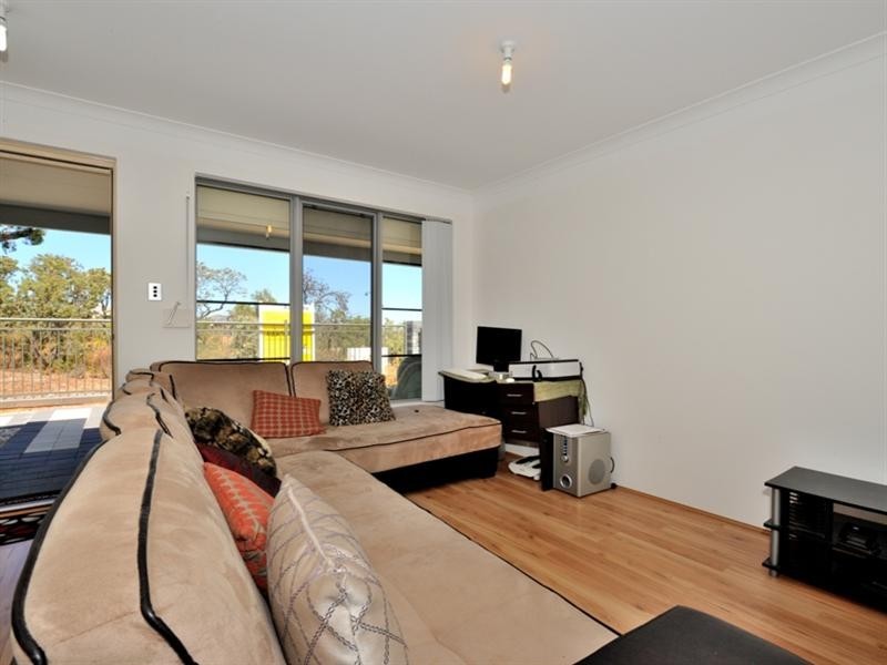 45 Redstone Trail, Ellenbrook WA 6069