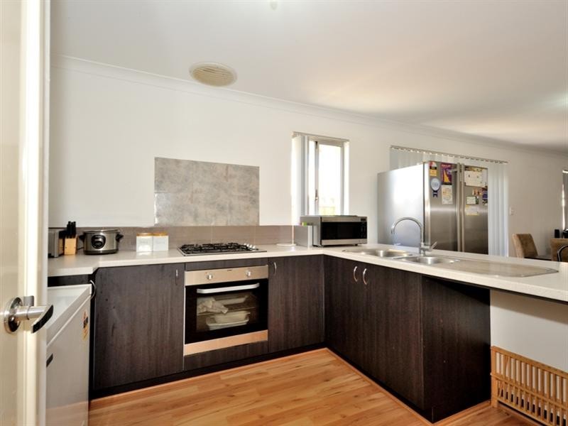 45 Redstone Trail, Ellenbrook WA 6069