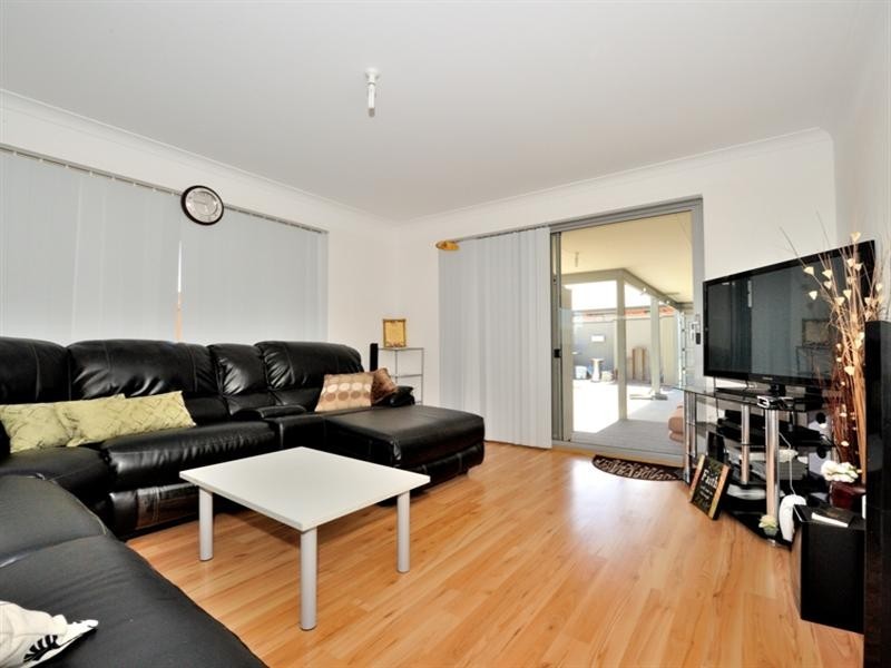 45 Redstone Trail, Ellenbrook WA 6069