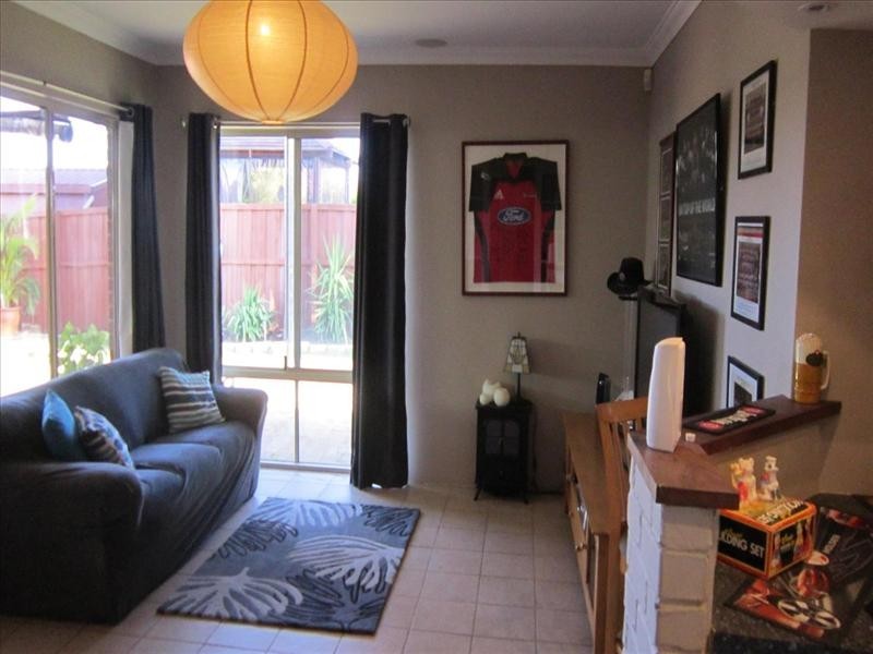 2 Snow Wood Avenue, Ellenbrook WA 6069