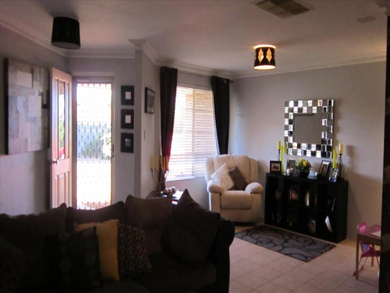 2 Snow Wood Avenue, Ellenbrook WA 6069