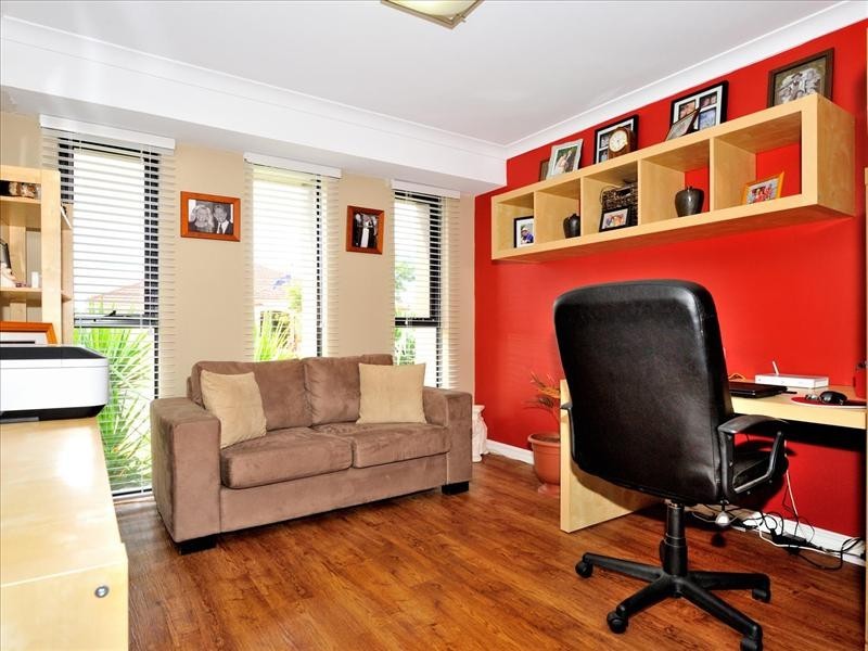 11 Pasalich Bend, Aveley WA 6069