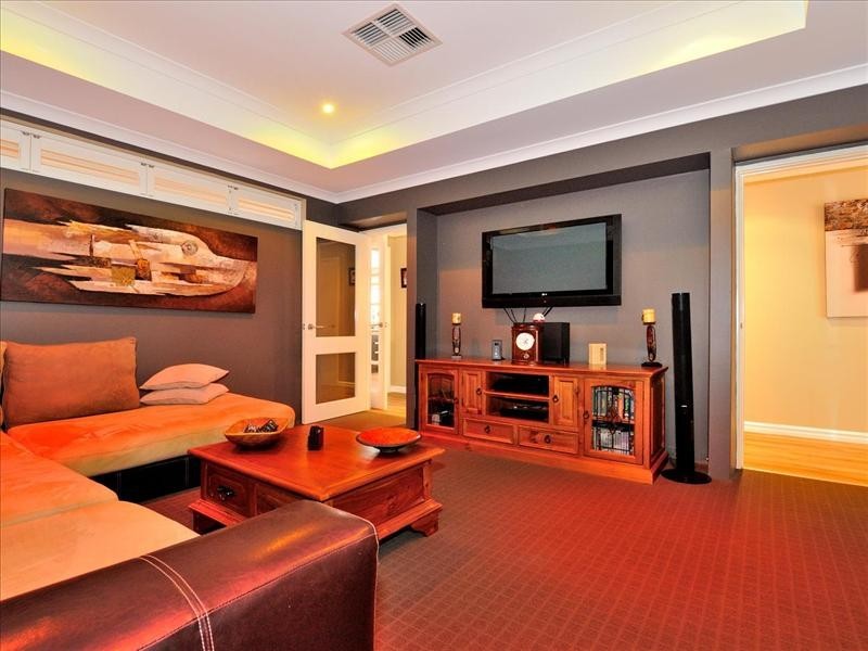 11 Pasalich Bend, Aveley WA 6069