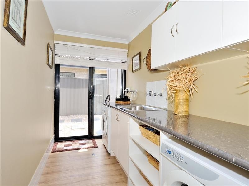 11 Pasalich Bend, Aveley WA 6069